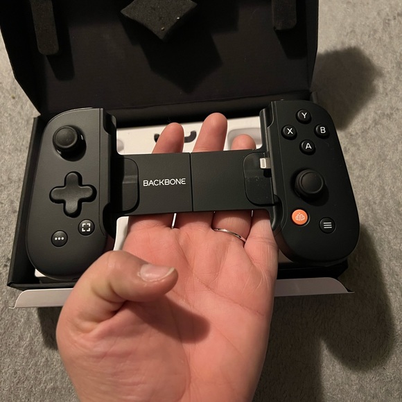 Backbone for iPhone - Picture 4 of 8